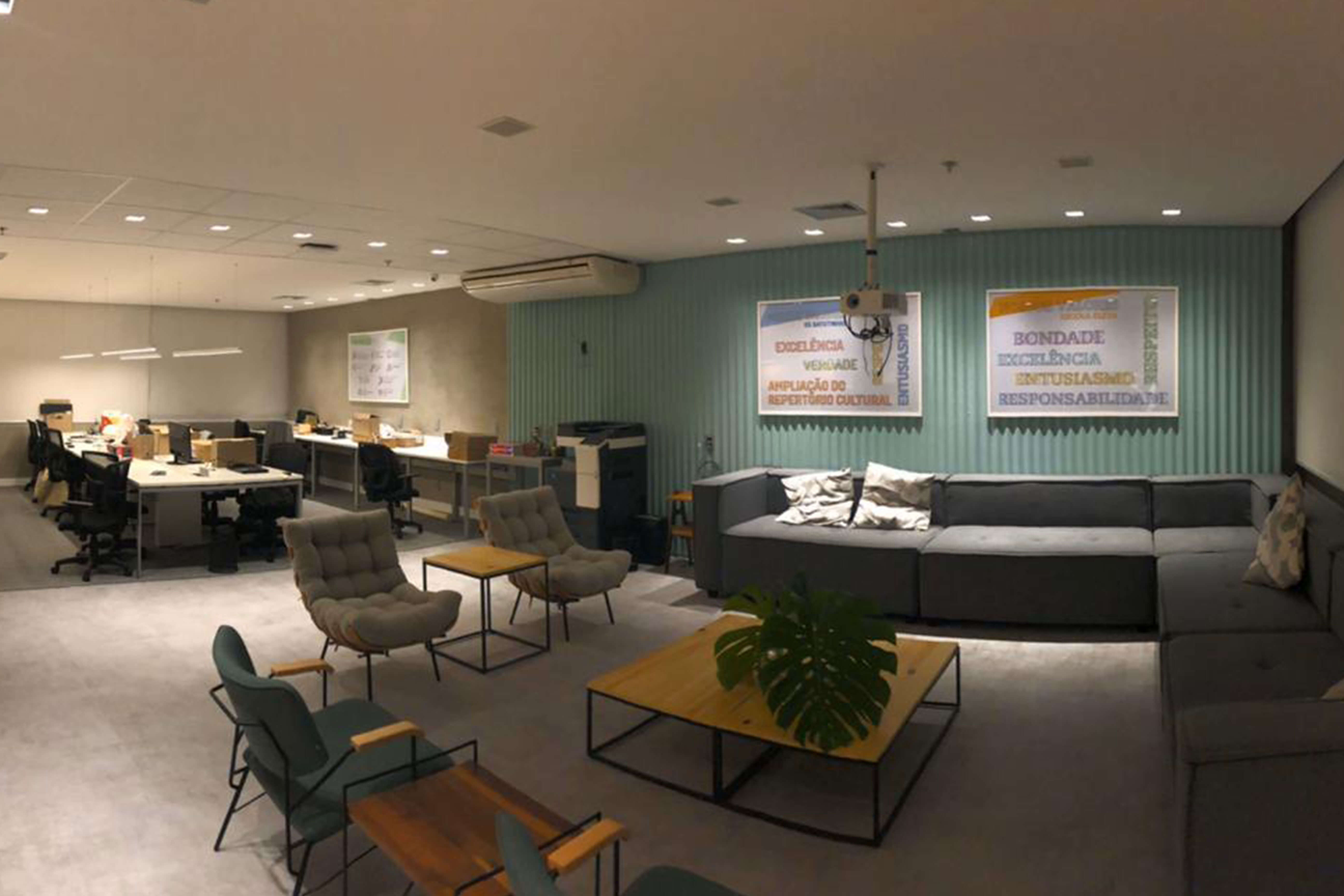 Eleva Educação - Escritório